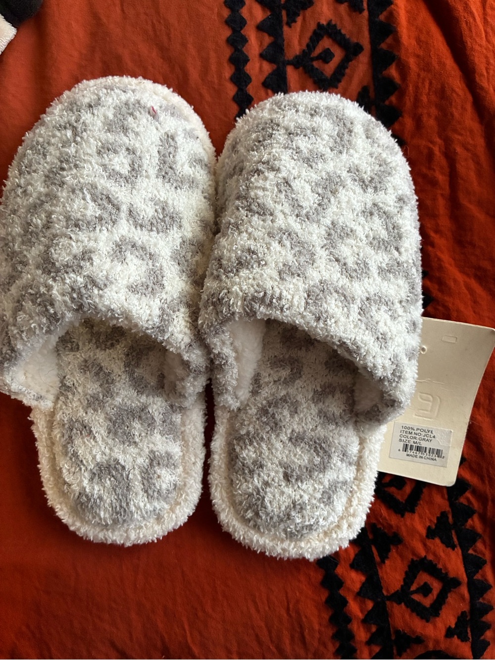 Kids Plush Leopard Print Slip-On Slippers in Light Gray